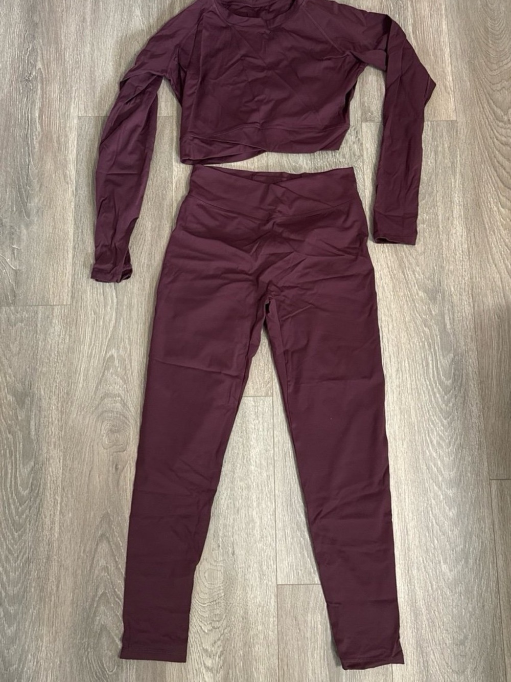 Women's Active Set: High-Waist Leggings & Long Sleeve Crop Top